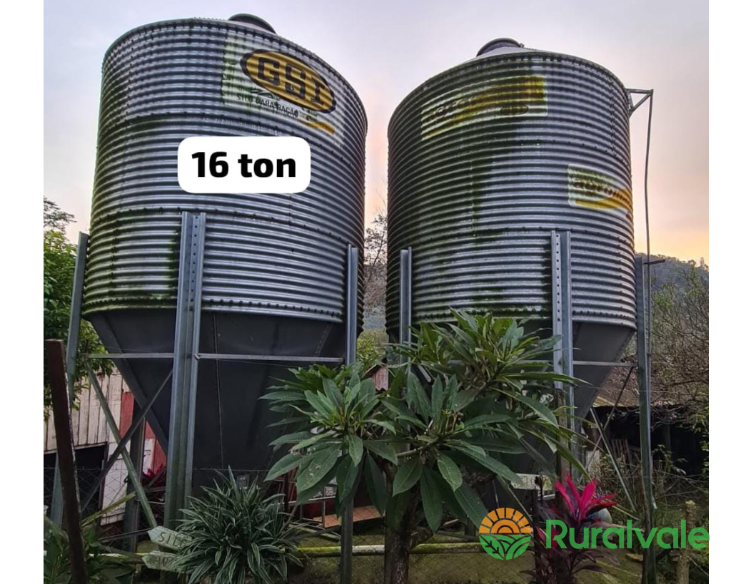 2 silos (16 ton)
