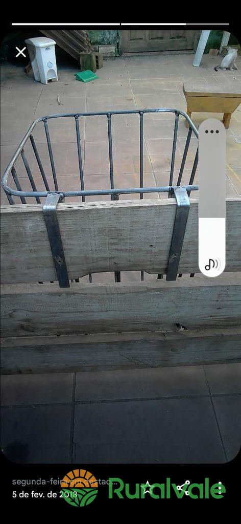 Suporte para volumoso (feno etc)